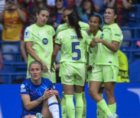 0-1惜败阿森纳！金球女王邦马蒂泣不成声，但她的誓言让世界动容！